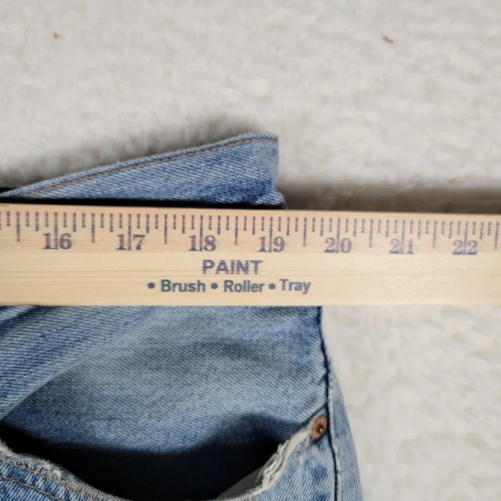 Levi's 501 Original Fit Jeans Mens 40x32 Light Wash Blue Straight Button Fly